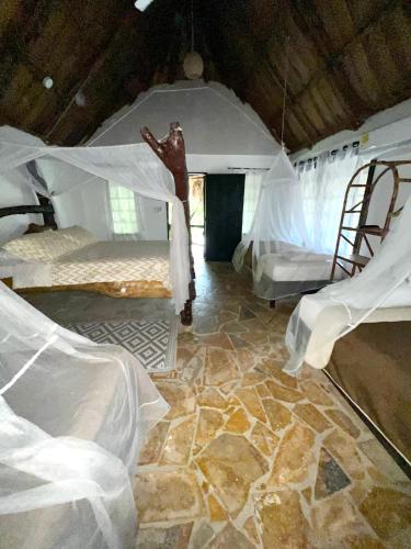 Quetzal Dorado Eco-Lodge by Mareygua