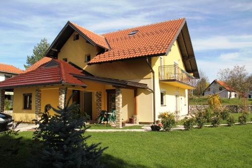 مدخل, Omiljeni Apartments in Rujno
