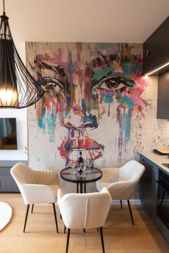 Fuzja w Chmurach - parking, klimatyzacja by FuzjaAparts - Lodz