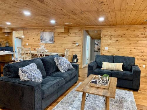 Driftwood House in Mead, USA