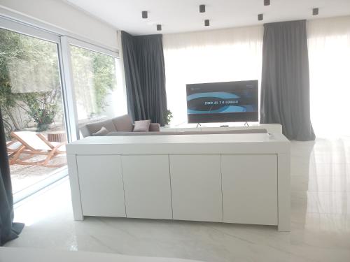 Smart Luxury Suites & Apartments 1