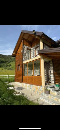 Cottage Wrong turn, Plav