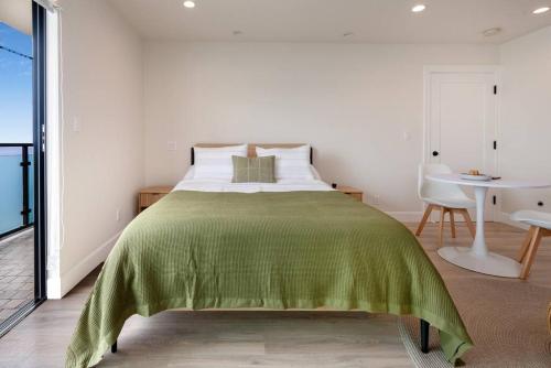 Coastal Comfort Retreat 1-bed