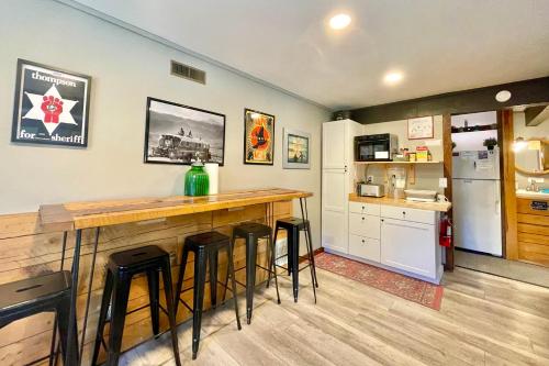 Fireside Inn & Hostel - 주방