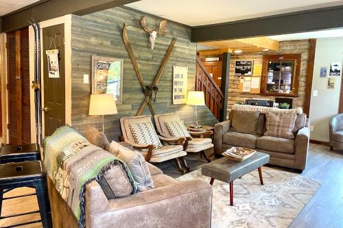 Fireside Inn & Hostel – Breckenridge, CO