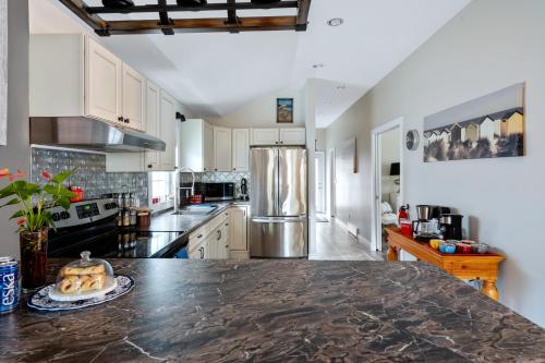 บริการและสิ่งอำนวยความสะดวก, Sandy Cove Cottage in ฟอร์ท เอรี (ON)