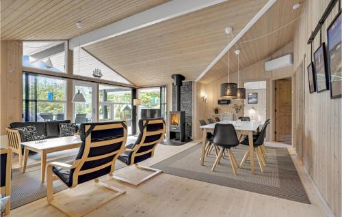 Restaurant, Holiday Home Jægerens Vej in Blokhus