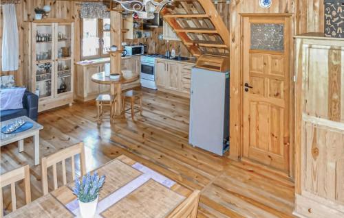 4 Bedroom Cozy Home In Okuninka