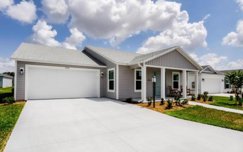 Walmer - Moultrie Creek 3-2 Cottage Home- Villagepeople