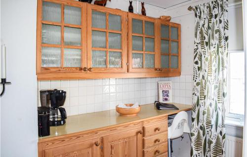 virtuve, 2 Bedroom Nice Home In Smalandsstenar in Atteras