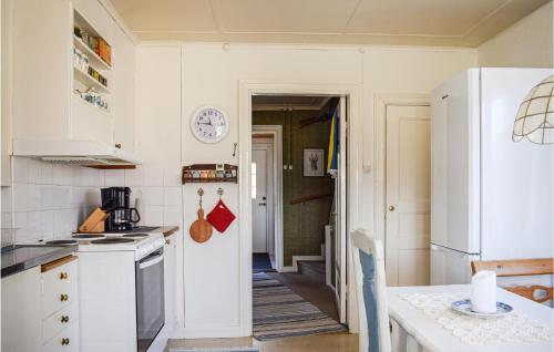 virtuve, Gorgeous Home In Burseryd With Kitchen in Ahult
