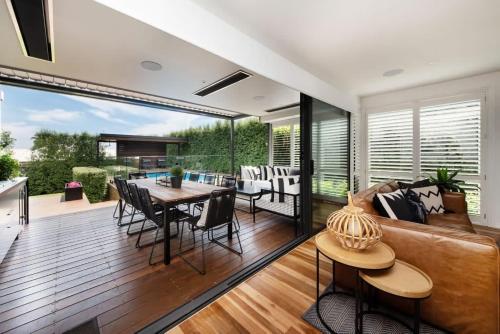 Byron by the Beach - Luxury Heated Pool and Views, Маунт-Марта (фото 7)
