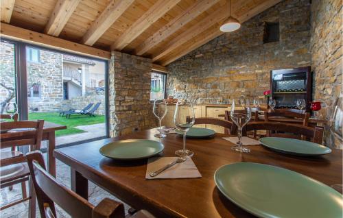Viesnīcas āriene, Awesome Home In Skofije in Zgornje Škofije