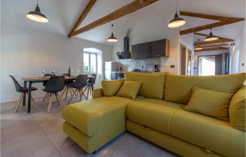 Awesome Home In Skofije in Zgornje Škofije