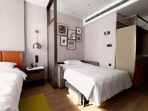 1 queen bed
