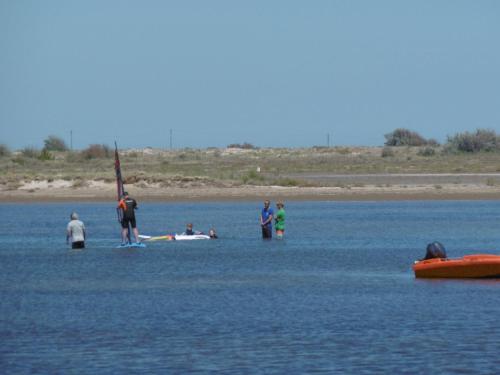 Villa Climatisée Bord de l'Eau - 4/5 pers - Proche Plage avec Parking Privé - FR-1-796-30 - Location saisonnière - Gruissan
