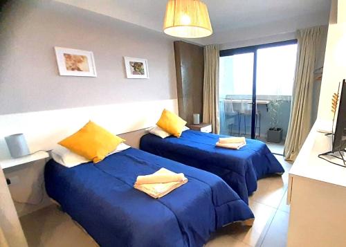 Rent for Days - Mono Zoe