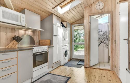 Konyha, Holiday Home Valmuevej Tranekær Denm in Stoense Udflyttere