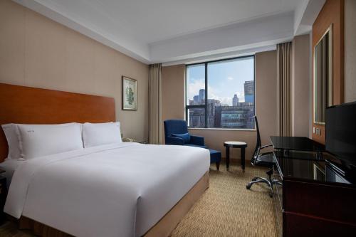 1 queen bed