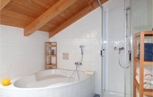 Badkamer, Ferienwohnung Heidi in Egling