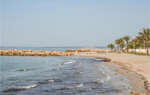 Amazing home in Santa Pola w/ 5 Bedrooms - image 7