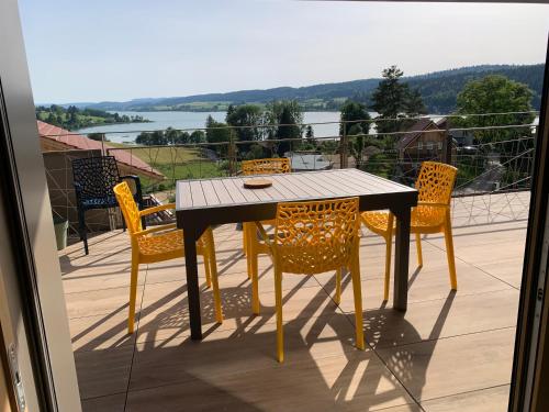 Vue lac gîte à louer Oye-et-Pallet