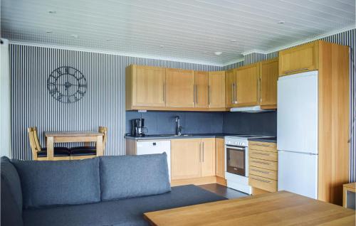 virtuve, Nice Home In Månsarp With Lake View (Nice Home In Mansarp With Lake View) in Bondstorp