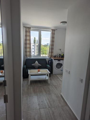 Reina Apartment- next to Sofia zoo and close to Mall Paradise, Sofia (zdjęcie 10)