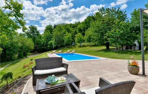 Peldbaseins, Three-Bedroom Holiday Home In Ludbreg in Ludbreg
