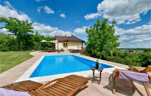 Peldbaseins, Three-Bedroom Holiday Home In Ludbreg in Ludbreg