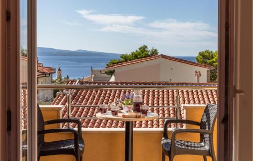 Cozy Apartment In Baska Voda With House Sea View