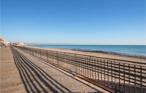 Stunning apartment in Torrevieja w/ Outdoor swimming pool WiFi and 2 Bedrooms - image 12