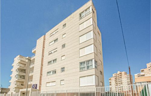 Stunning apartment in Torrevieja w/ Outdoor swimming pool WiFi and 2 Bedrooms - image 8