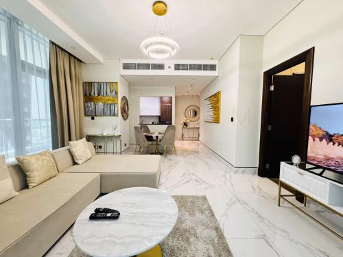 Stunning Views Luxury Living 1-BR at J-One Busi - image 6