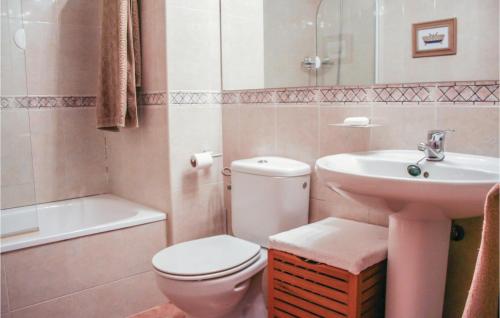 Three-Bedroom Apartment in Alcossebre - image 2