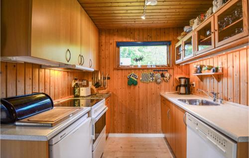 Kitchen, Holiday Home Violvej Glesborg Vi in Glesborg