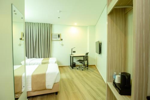Hamersons Hotel CDO Room Type - Twin Room