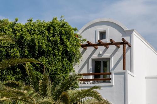 شرفة/ تراس, Strogili Hotel - Adults Only in كاماري