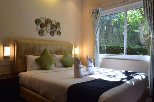 3 bedrooms, 5 beds