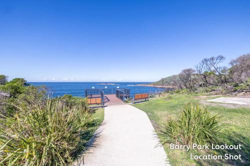 Fingal on Whitesands 1 12 Whitesands Road all on ground level with air con wifi and boat parking - image 4