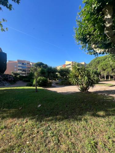 Appartement T3 proche des plages near Cite Episcopale