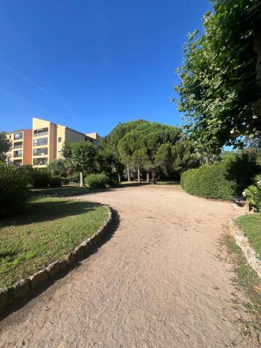Appartement T3 proche des plages near Cite Episcopale