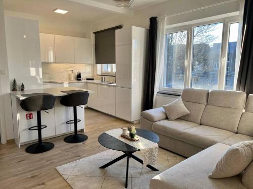 Modern Business Flat - Courts et moyens séjours, Liegi