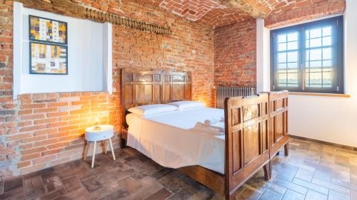 CASA LEONARDA 8&2, Emma Villas in Belveglio