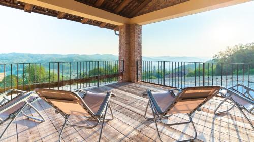 CASA LEONARDA 8&2, Emma Villas in Belveglio