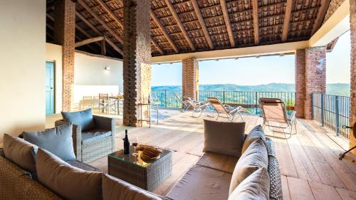 CASA LEONARDA 8&2, Emma Villas in Belveglio