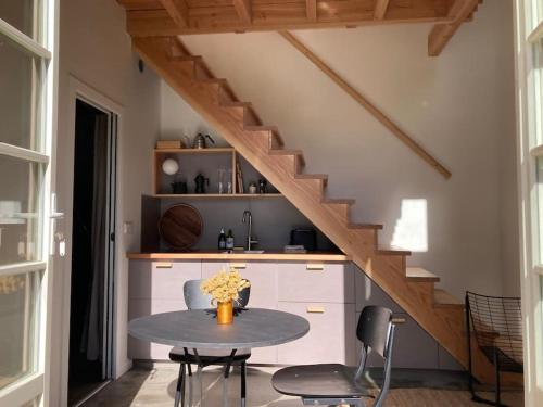 Maisonnette indépendante en lisière de forêt (Maisonnette independante en lisiere de foret) in อูรี