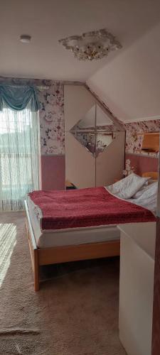 Kata Apartmanhaza in Hajduboszormeny