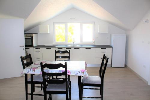 Konyha, APARTMANI BELVEDERE BILO in Primosten Burnji