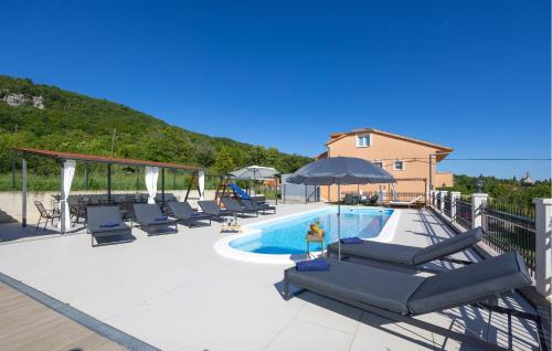 Beautiful Home In Sinj